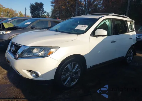 2015 Nissan Pathfinder Platinum z USA, uszkodzony, nr VIN 5N1AR2MM1FC699063